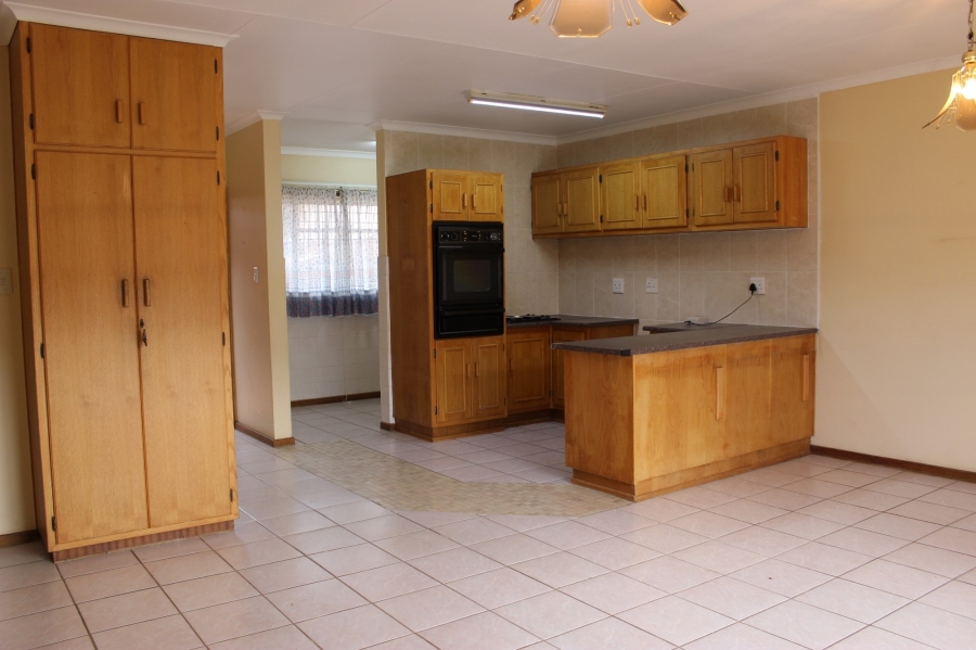2 Bedroom Property for Sale in Heuwelsig Free State